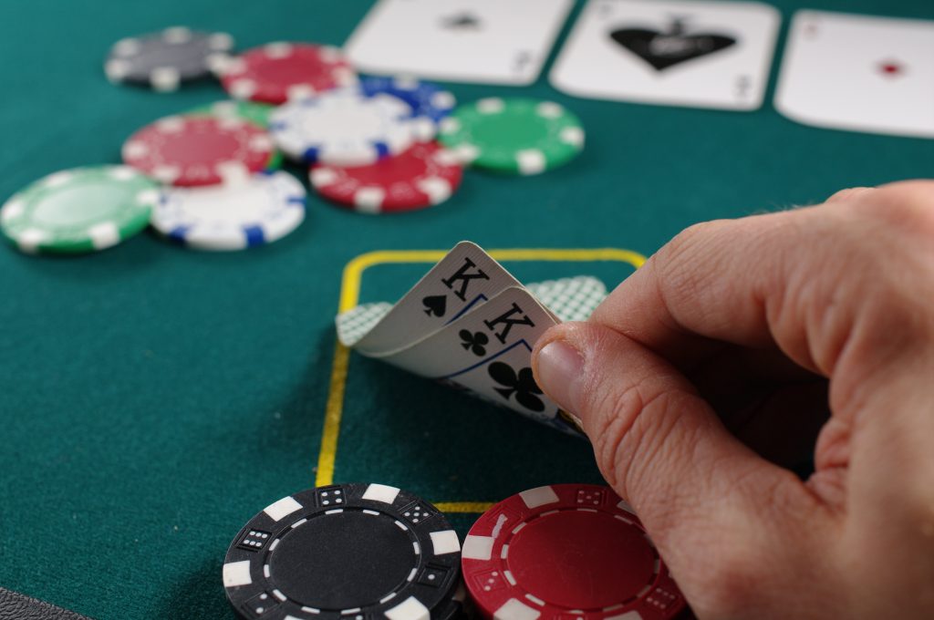 Mastering the Art of Poker: A Comprehensive Guide and Strategy